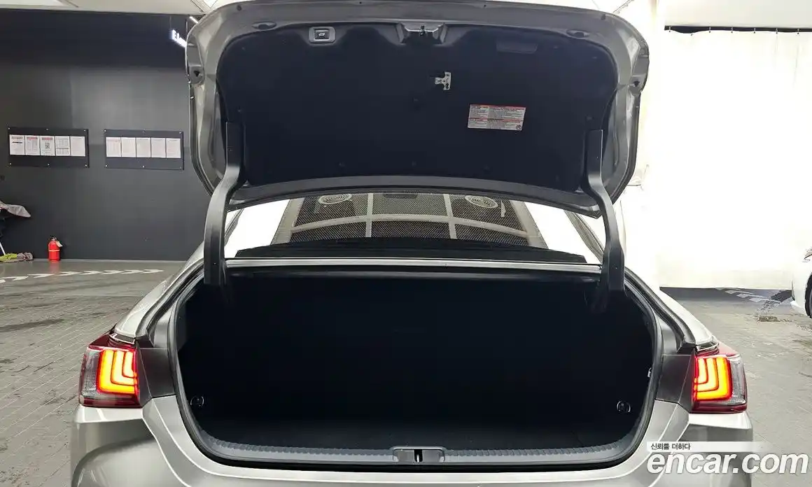 Lexus ES 2024 2.5 Автомат в Москве № 198725, фото 20