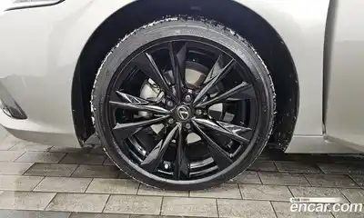 Lexus ES 2024 2.5 Автомат в Москве № 198725, миниатюра 4