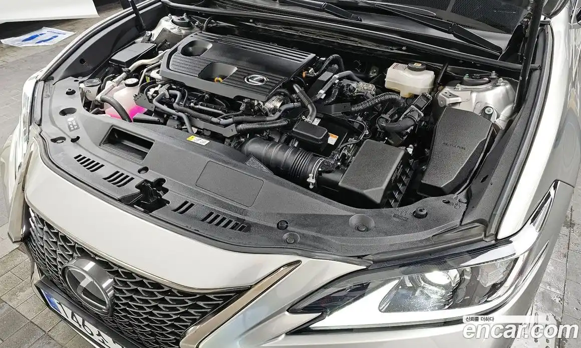 Lexus ES 2024 2.5 Автомат в Москве № 198725, фото 7