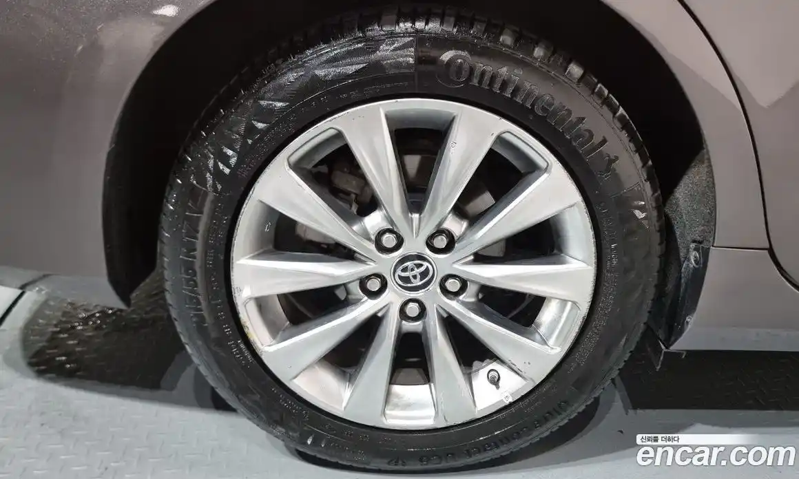 Toyota Camry 2015 2.5 Автомат в Москве № 199609, фото 5