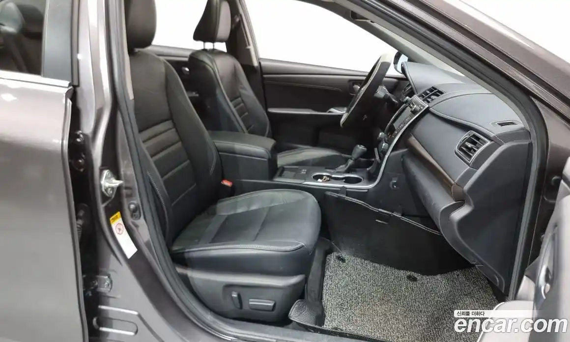 Toyota Camry 2015 2.5 Автомат в Москве № 199609, фото 10