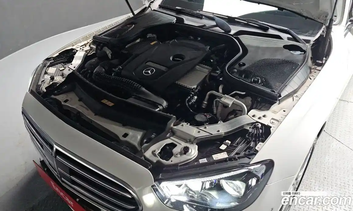 Mercedes-Benz E-Class 2022 2.0 Автомат в Москве № 202925, фото 12