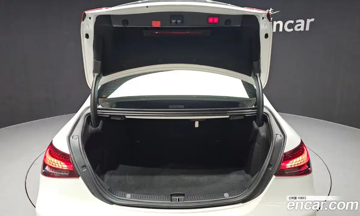 Mercedes-Benz E-Class 2022 2.0 Автомат в Москве № 202925, фото 8