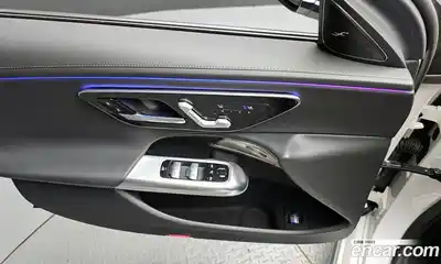 Mercedes-Benz E-Class 2024 2.0 Автомат в Москве № 206508, миниатюра 2