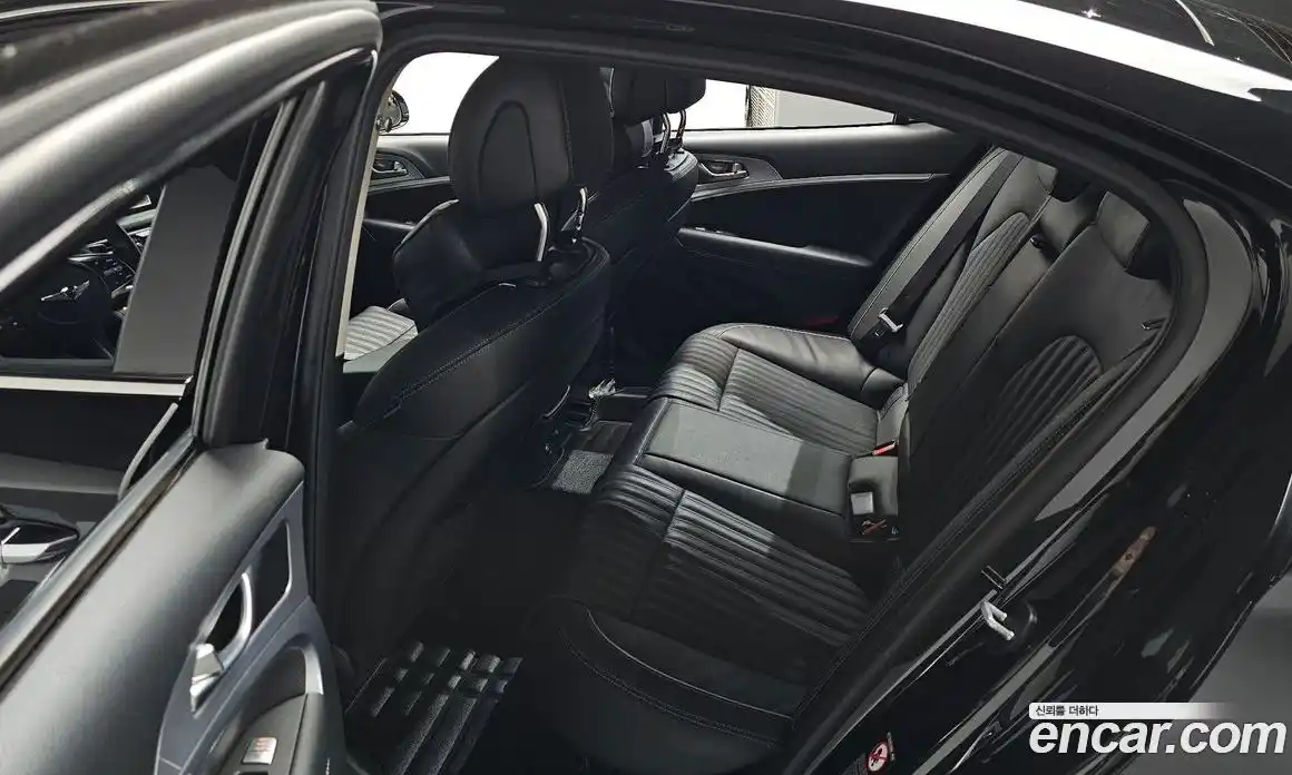 Genesis G70 2018 2.0 Автомат в Москве № 207238, фото 11