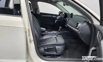 Audi A3 2015 1.6 Автомат в Москве № 212348, миниатюра 11