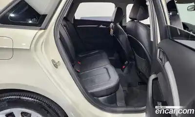 Audi A3 2015 1.6 Автомат в Москве № 212348, миниатюра 12