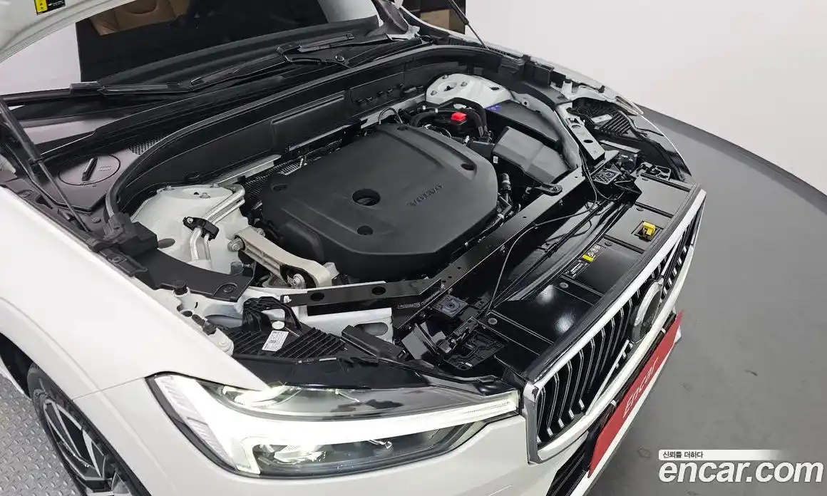 Volvo XC60 2024 2.0 Автомат в Москве № 212828, фото 6