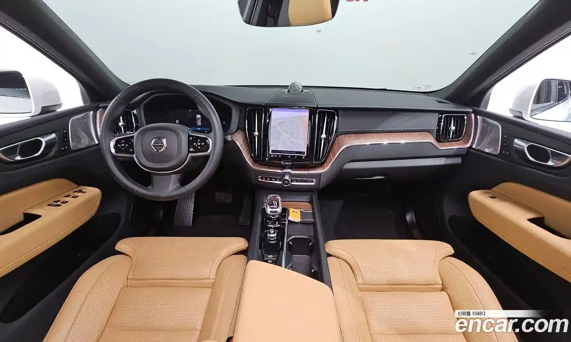 Volvo XC60 2024 2.0 Автомат в Москве № 212828, фото 7