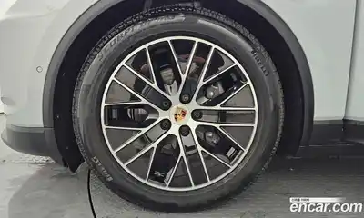 Porsche Macan 2025 0.2 Автомат в Москве № 212923, миниатюра 5