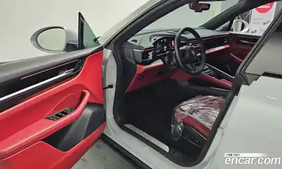 Porsche Macan 2025 0.2 Автомат в Москве № 212923, миниатюра 10