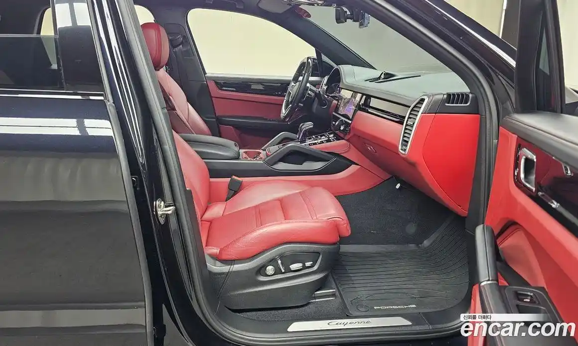 Porsche Cayenne 2021 3.0 Автомат в Москве № 213201, фото 13