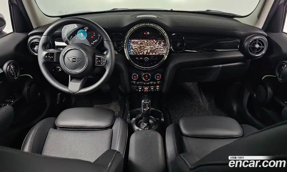 Mini Cooper 2022 1.5 Автомат в Москве № 214275, фото 3