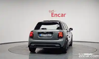 Mini Cooper 2022 1.5 Автомат в Москве № 214275, миниатюра 4