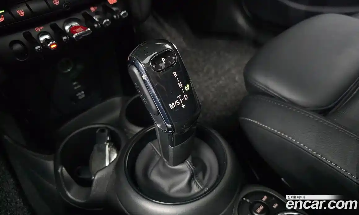 Mini Cooper 2022 1.5 Автомат в Москве № 214275, фото 8