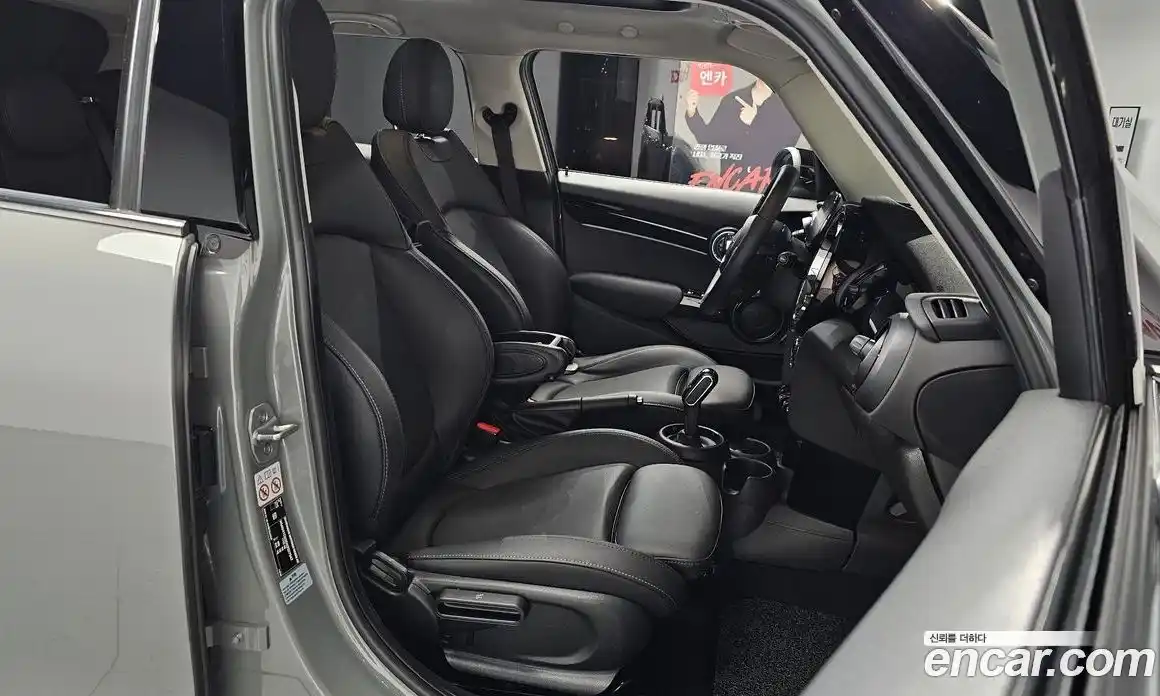 Mini Cooper 2022 1.5 Автомат в Москве № 214275, фото 10