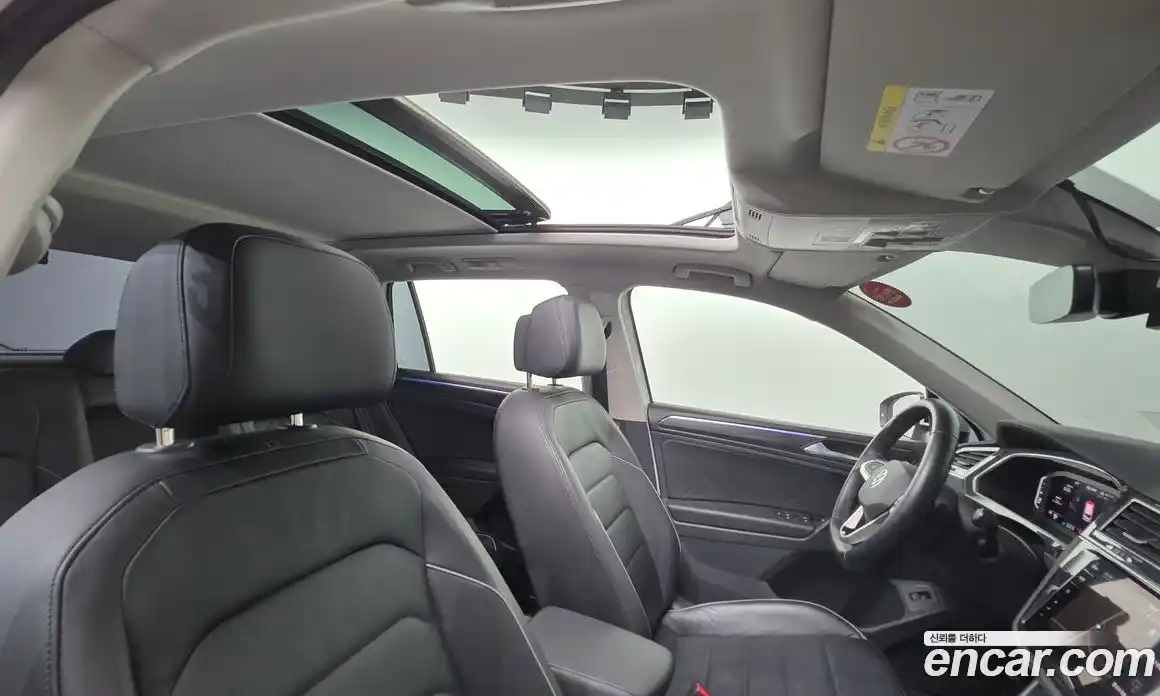 Volkswagen Tiguan 2023 2.0 Автомат в Москве № 214890, фото 12