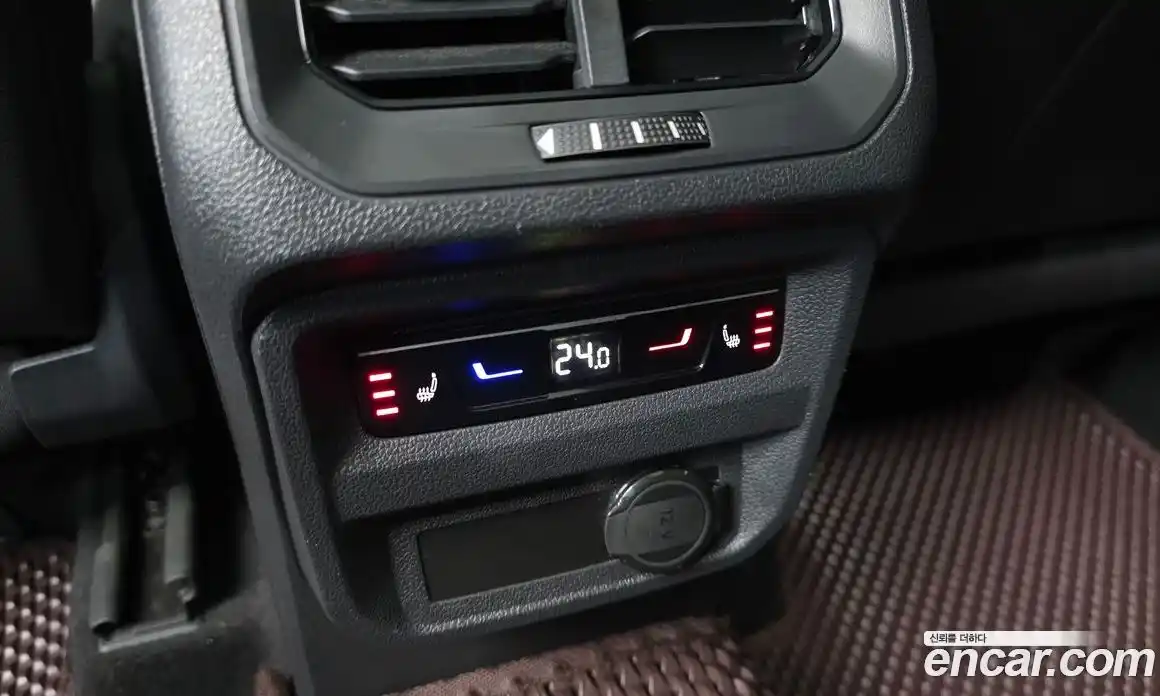 Volkswagen Tiguan 2023 2.0 Автомат в Москве № 214890, фото 18