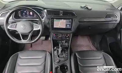 Volkswagen Tiguan 2023 2.0 Автомат в Москве № 214890, миниатюра 7