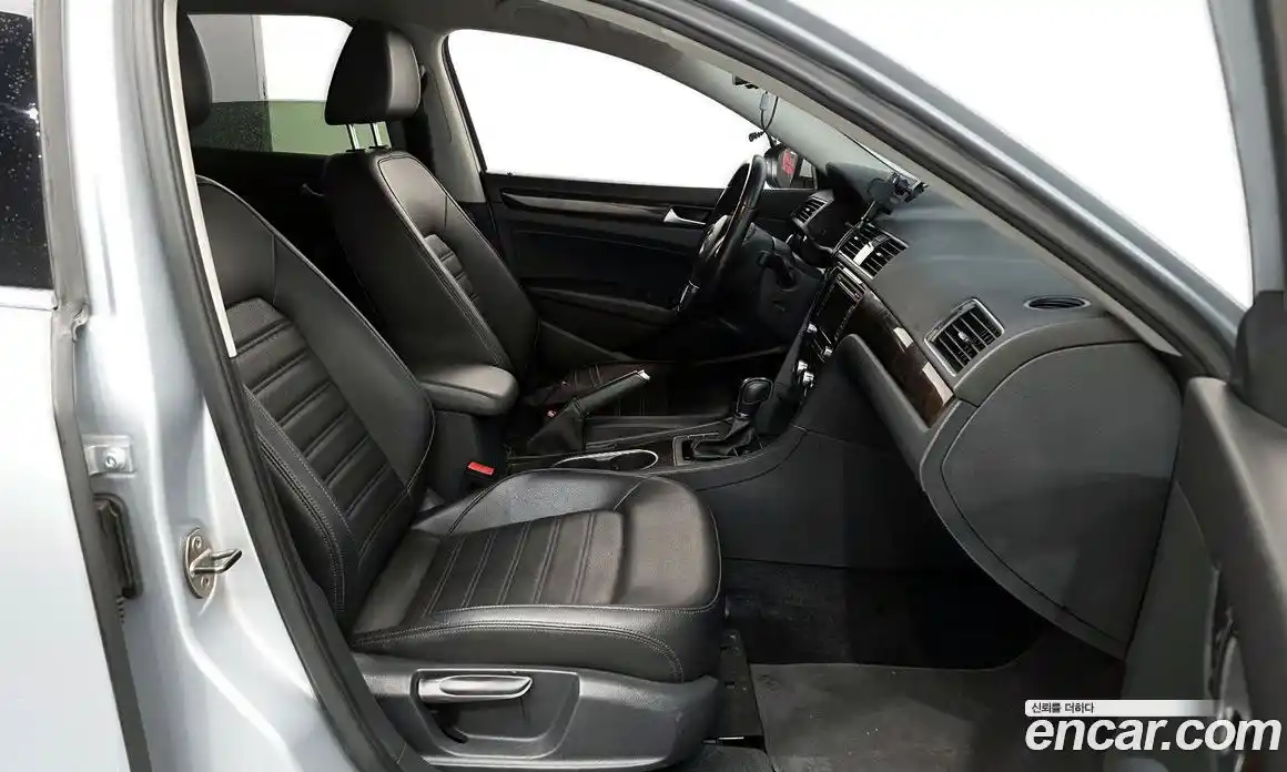 Volkswagen Passat 2014 1.8 Автомат в Москве № 215123, фото 16