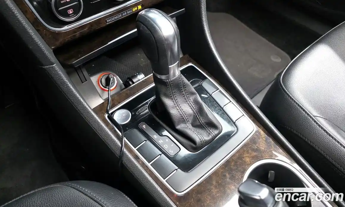 Volkswagen Passat 2014 1.8 Автомат в Москве № 215123, фото 17