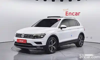 Volkswagen Tiguan 2018 2.0 Автомат в Москве № 215126, миниатюра 4