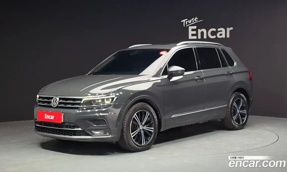 Volkswagen Tiguan 2018 2.0 Автомат в Москве № 215202, фото 18