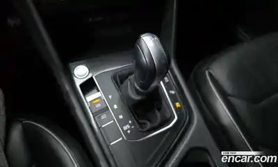 Volkswagen Tiguan 2018 2.0 Автомат в Москве № 215202, миниатюра 4