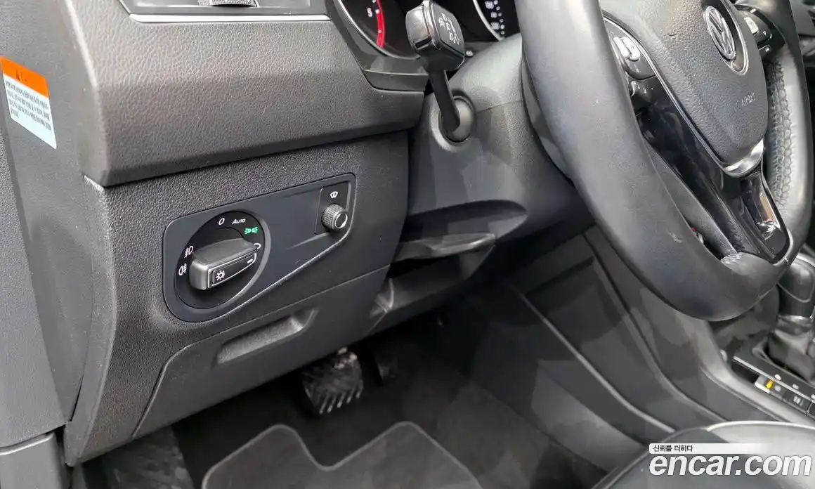 Volkswagen Tiguan 2018 2.0 Автомат в Москве № 215202, фото 10