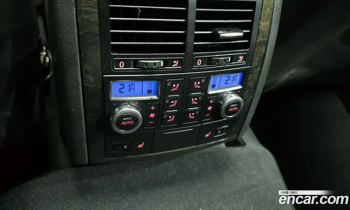 Volkswagen Touareg 2007 4.9 Автомат в Москве № 215333, фото 4