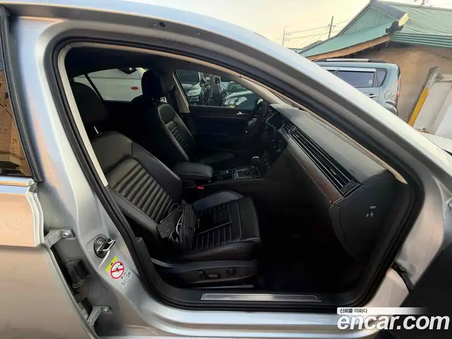 Volkswagen Passat 2018 2.0 Автомат в Москве № 215386, фото 14