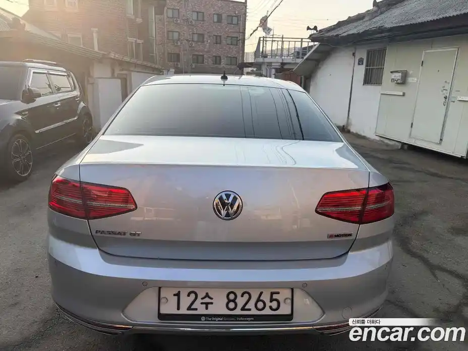 Volkswagen Passat 2018 2.0 Автомат в Москве № 215386, фото 3
