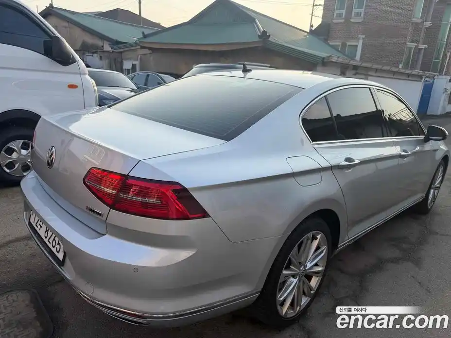 Volkswagen Passat 2018 2.0 Автомат в Москве № 215386, фото 4