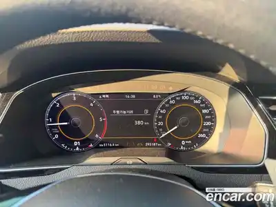 Volkswagen Passat 2018 2.0 Автомат в Москве № 215386, миниатюра 7