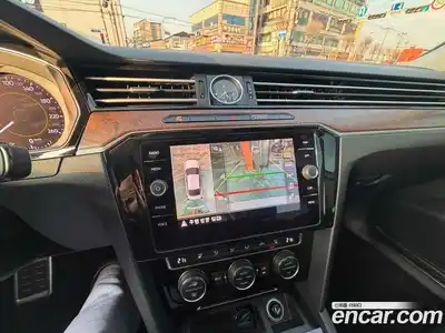 Volkswagen Passat 2018 2.0 Автомат в Москве № 215386, миниатюра 8