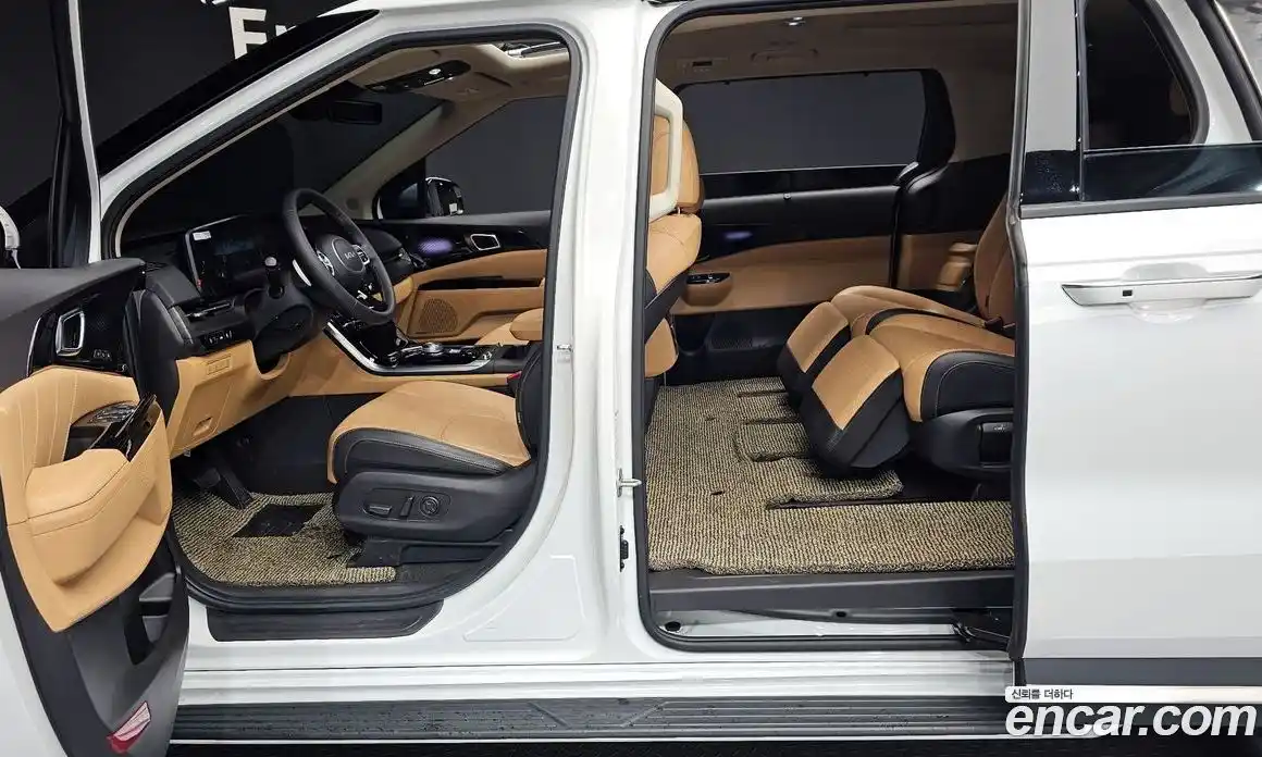 Kia Canival 2023 3.5 Автомат в Москве № 22156, фото 13