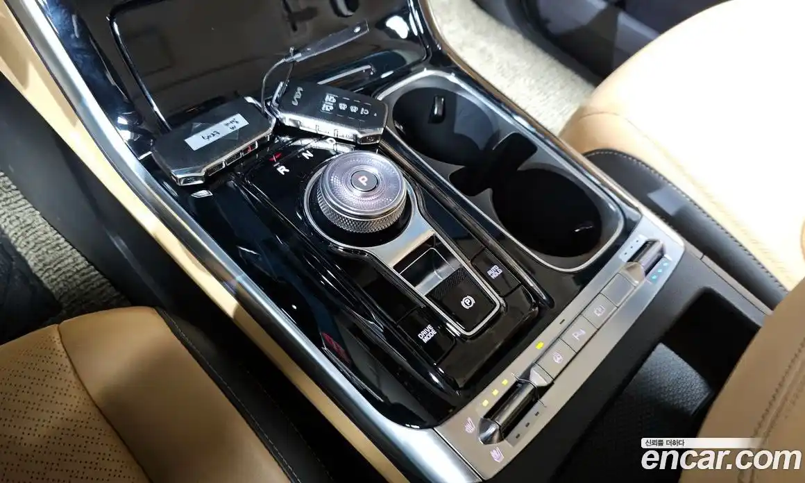 Kia Canival 2023 3.5 Автомат в Москве № 22156, фото 10