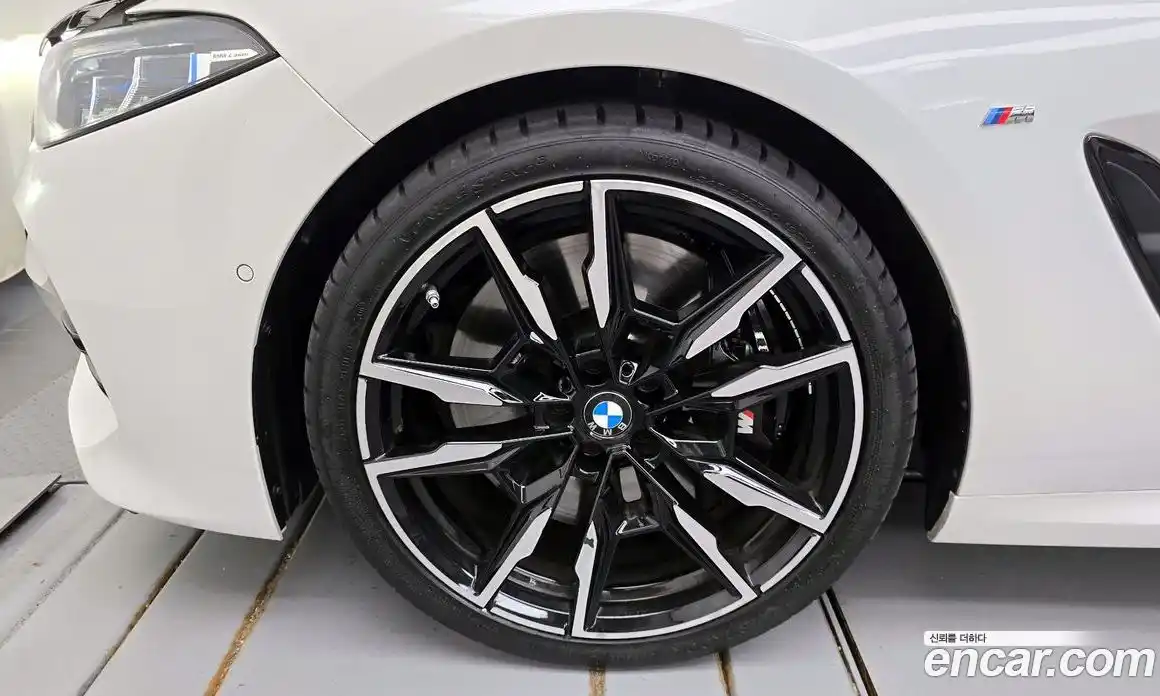 BMW 8-Series 2025 4.4 Автомат в Москве № 227785, фото 18