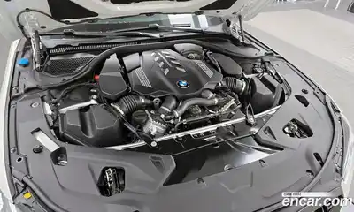 BMW 8-Series 2025 4.4 Автомат в Москве № 227785, миниатюра 6