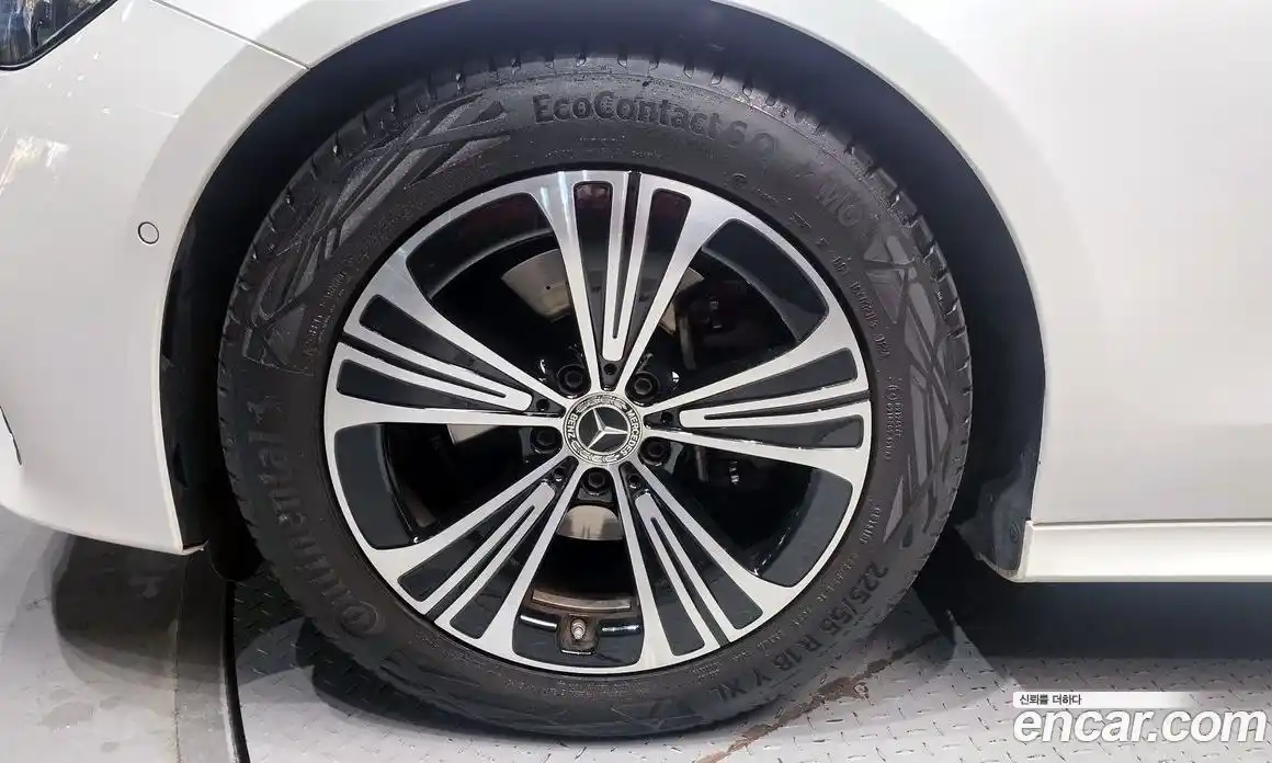 Mercedes-Benz E-Class 2024 2.0 Автомат в Москве № 229416, фото 14