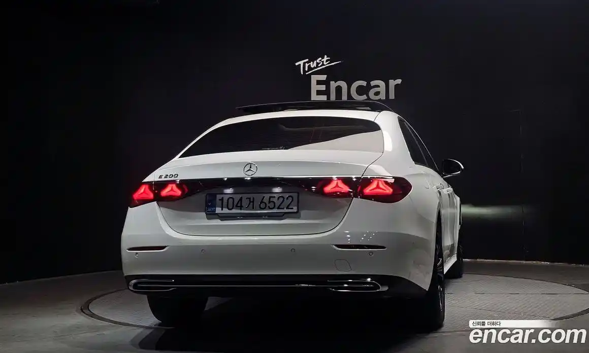 Mercedes-Benz E-Class 2024 2.0 Автомат в Москве № 229416, фото 18