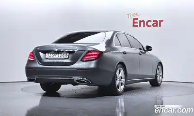 Mercedes-Benz E-Class 2018 2.0 Автомат в Москве № 229545, миниатюра 2