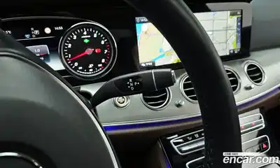 Mercedes-Benz E-Class 2018 2.0 Автомат в Москве № 229545, миниатюра 9