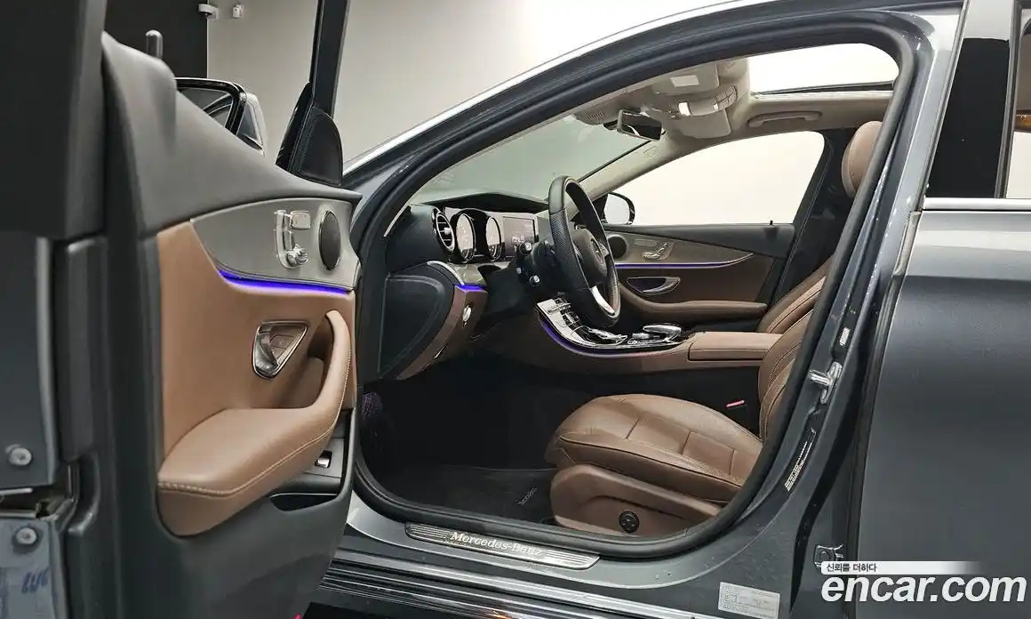 Mercedes-Benz E-Class 2018 2.0 Автомат в Москве № 229545, фото 10