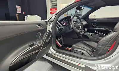 Audi R8 2015 5.2 Автомат в Москве № 230172, миниатюра 11