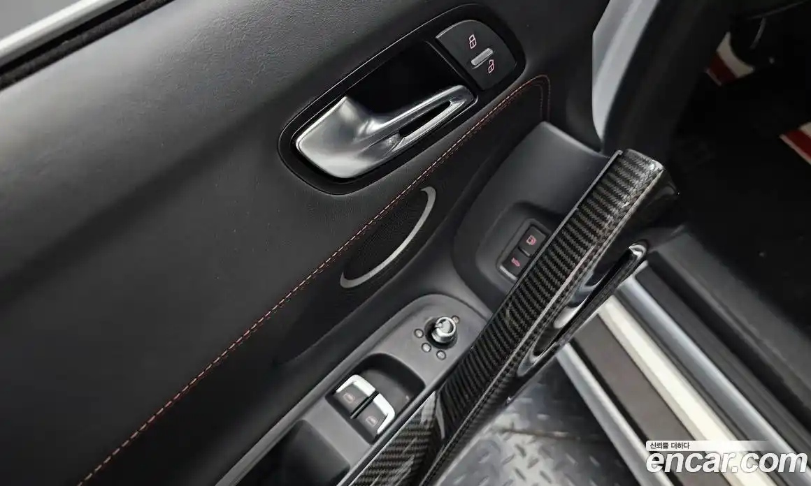 Audi R8 2015 5.2 Автомат в Москве № 230172, фото 15