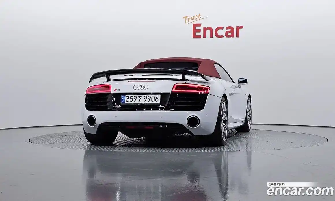 Audi R8 2015 5.2 Автомат в Москве № 230172, фото 4