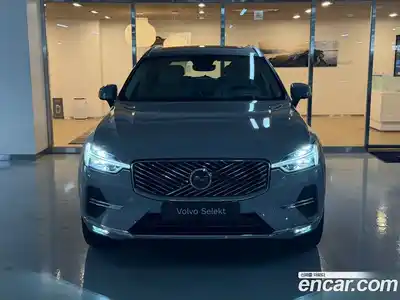 Volvo XC60 2026 2.0 Автомат в Москве № 230712, миниатюра 3