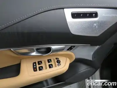 Volvo XC90 2024 2.0 Автомат в Москве № 230866, миниатюра 11
