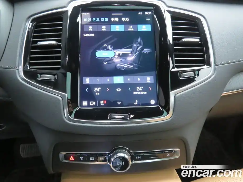 Volvo XC90 2024 2.0 Автомат в Москве № 230866, фото 16